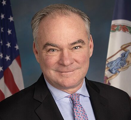 Trump offers millions of federal workers eight months of pay to resign

Senator Tim Kaine: If you accept that offer &amp; resign, he'll stiff you just like he stiffed the contractors. He doesn't have any authority to do this. Do not be fooled by this guy.

Drop a 💙 for Tim Kaine