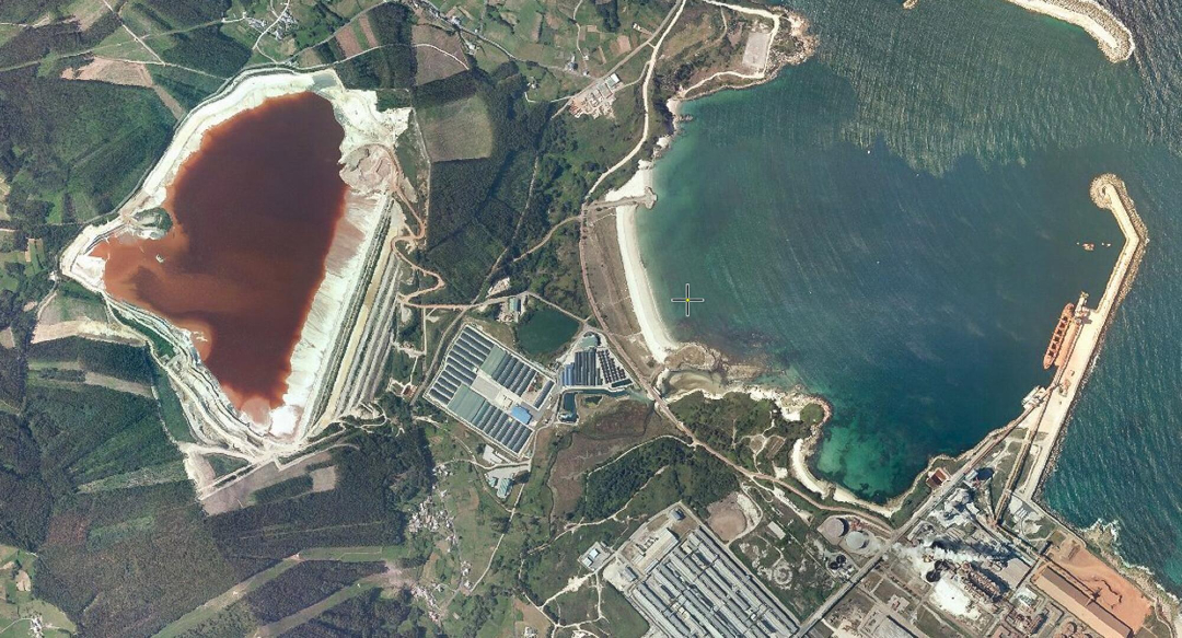 ElSaltoDiario's tweet photo. 🚧La Xunta maniobra para ampliar la balsa de lodos rojos de Alcoa pese a los riesgos medioambientales.
https://t.co/rAEGjFueDr https://t.co/LidPxhZsb3