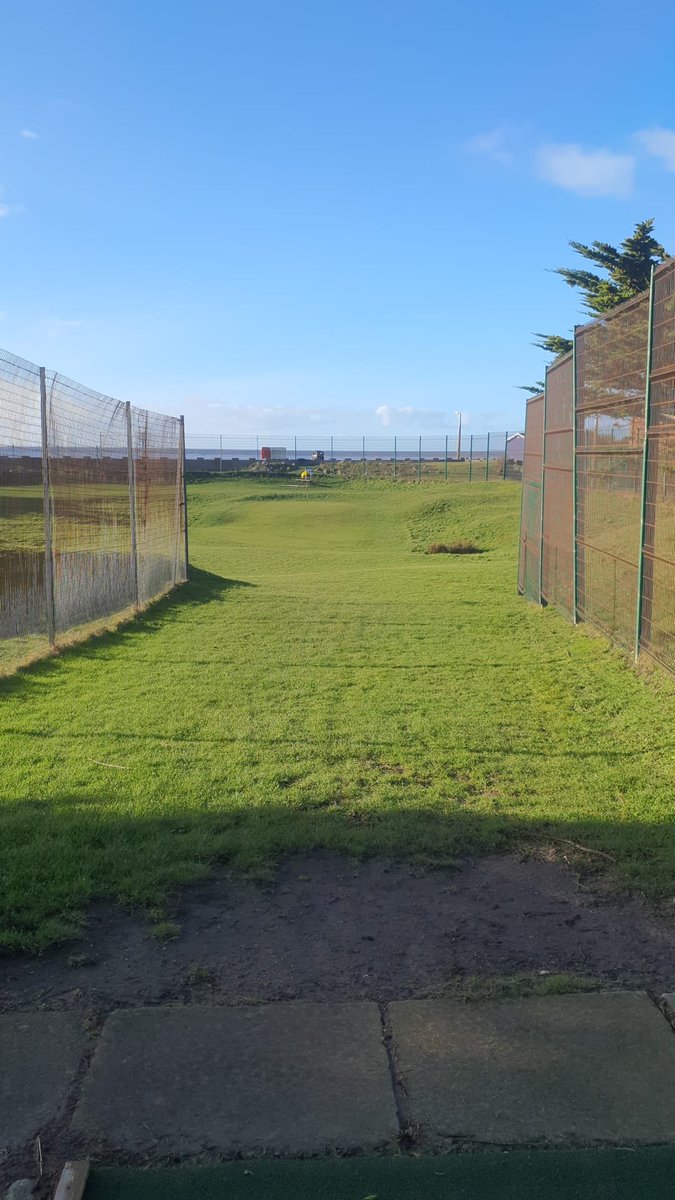 Course is OPEN! ⛳️😎

Beautiful sunny day on the links! ☀️

Our pitch &amp; putt 18 hole prices - Adults  £10 - Kids £7 ✅

Crazy golf just £4pp ✅

No need to book simply turn up &amp; play 🏌️‍♀️

#littlelinksgolf #pitchandputt #stannes #golfers
