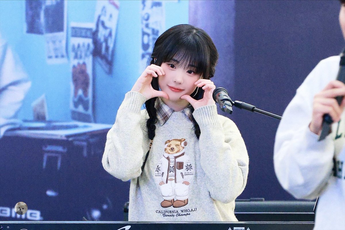 241127 첫눈오던날..
#QWER #냥뇽녕냥 #히나 #장나영 #HINA
@hapycb https://t.co/RPmYf5tlxG