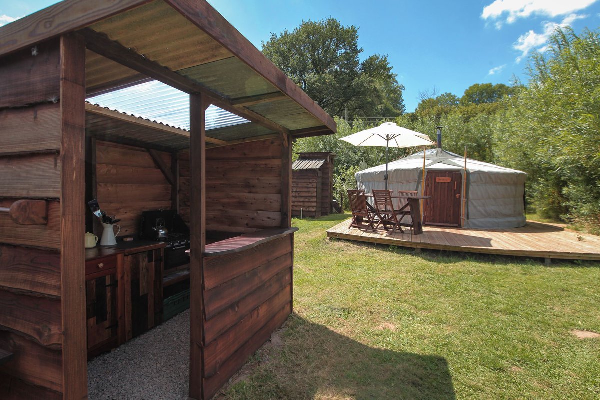 WeAcceptPets's tweet photo. 🏕️ Escape to Blackdown Yurts – A Tranquil Retreat in Devon’s Hidden Valley! 🏕️
Set in the heart of Devon’s picturesque Hidden Valley, Blackdown Yurts offers four stunning yurts, each providing a cosy countryside retreat.

Accepts 🐶 🐈 
https://t.co/CLian5Lni8

#GlampingDevon #UK https://t.co/WuU47Wtcgy