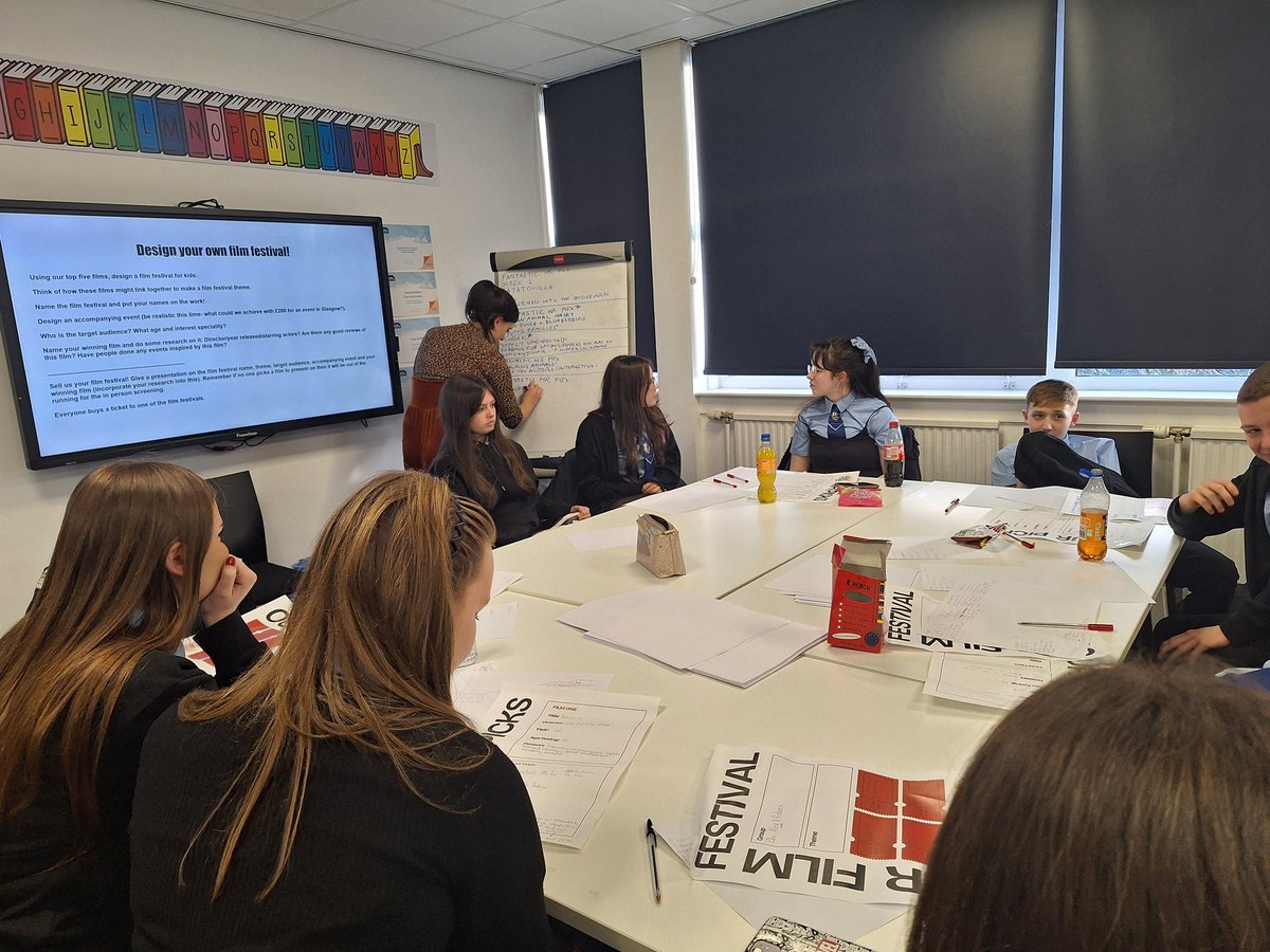 MsT_JPAEngMedia's tweet photo. @glasgowfilm back at @johnpaulacademy again to work with our group of senior Media superstars! Today's agenda: selecting the final film and theme for our transition film festival! #filmeducation #getintofilm https://t.co/01q11jOFzX