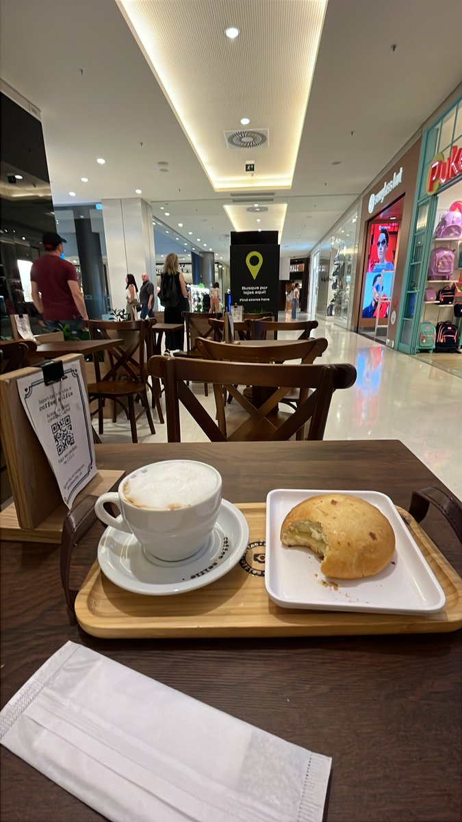 DarrenJohnHill's tweet image. Some days, I feel like I’m chasing something without knowing exactly what it is. Then I stop, breathe, and realise - maybe the ‘chase’ is just life itself. 🌱🔄 #WanderingMind #Philosophy