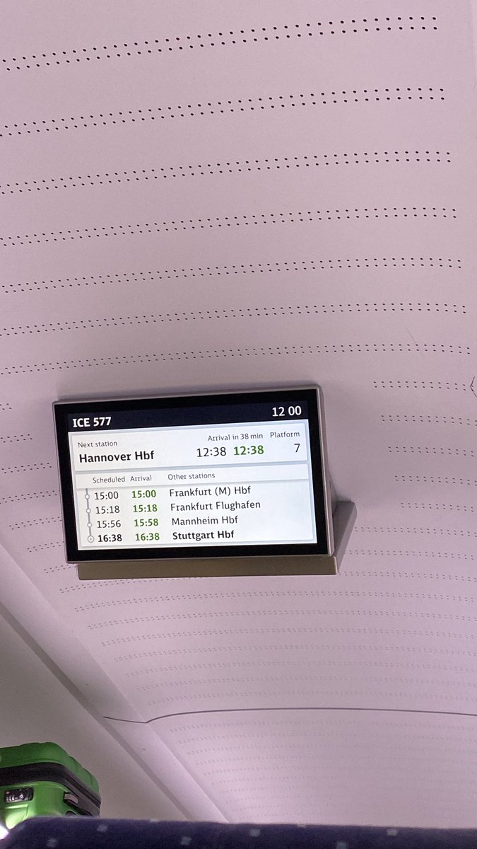 Bin ebenfalls seit 3 1/2 Stunden schon auf der Reise.👀🤝

Hat jemand gute Restaurant-Vorschläge?

#vfbpsg #vfb 🤍❤️