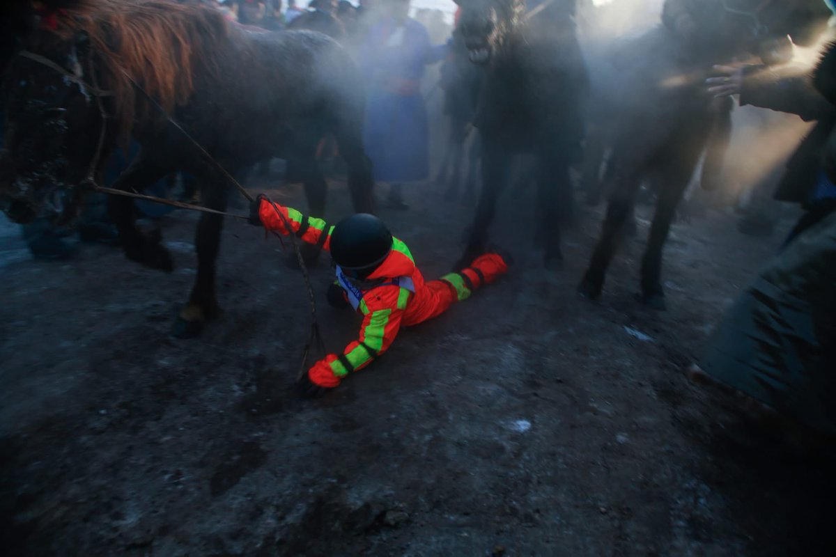 Хаврын морин уралдааныг эргэн сэргээсэн шийдвэрийг би их цочирдон хүлээн авлаа.

Хаврын уралдаан нь хүүхдийн тэвчишгүй хөдөлмөр мөн.

Хүүхдийн эрхийг хамгаалж, тэдний дээд эрх ашгийг дээдлэхийг уриалж бна.

©️Davaanyam Delgerjargal