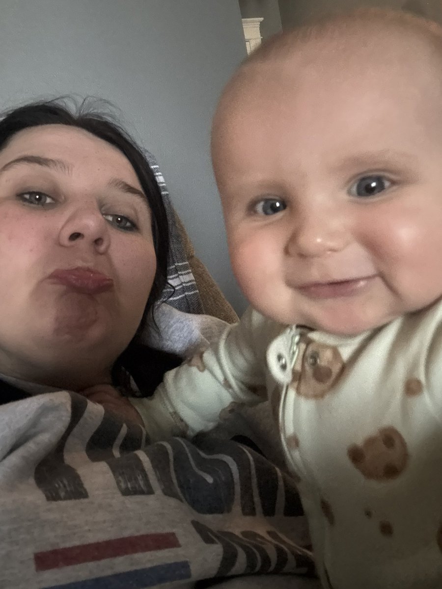 Happy birthday <a href="/Jaycie_Walden/">Jaycie Walden</a> me and Huntlee love you. Thank you for all you for us!