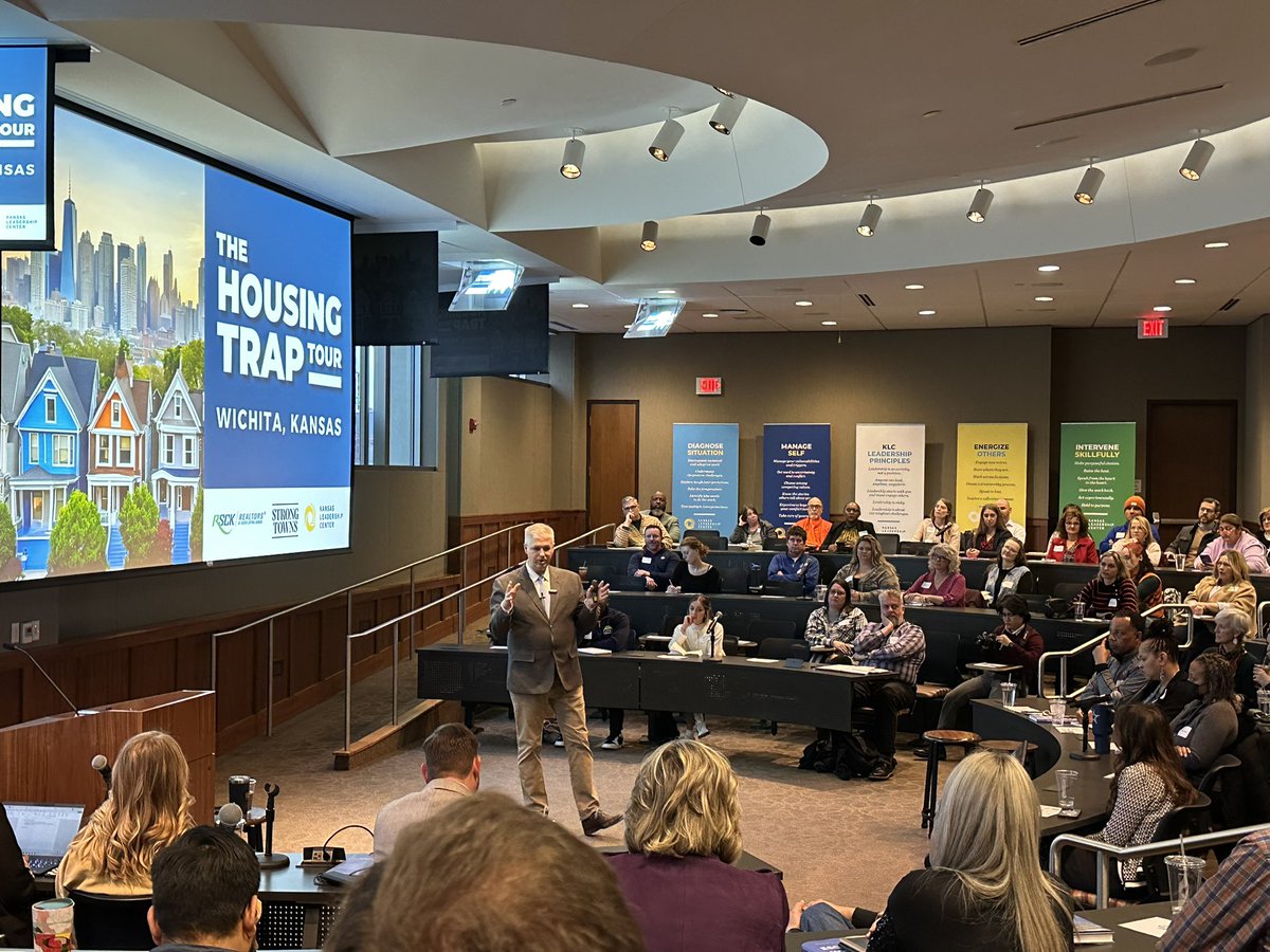 PeteNajera1's tweet photo. FASCINATING presentation on how a community can create new housing and help alleviate the “trap” between high housing values and basic shelter. Through collective action, we can solve complex issues like this…just like other communities. #UnitedWeThrive #BuiltForZero https://t.co/8ggTIHO275
