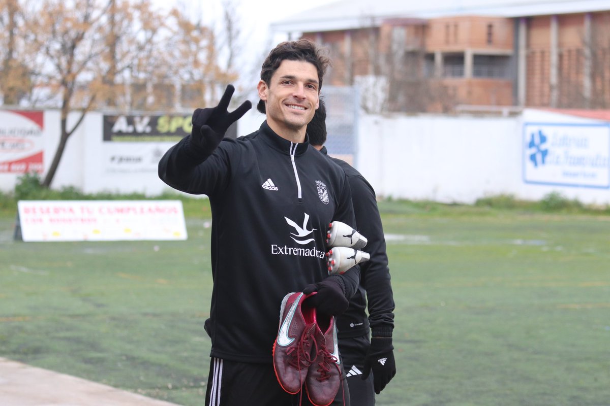 CD Badajoz tweet media