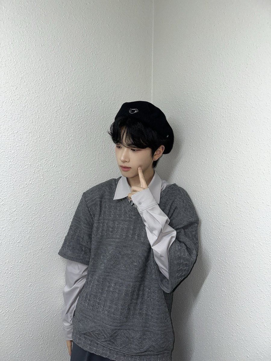 fantasyboys_mem's tweet photo. [#오현태] 

나두 올려야지ㅎㅎ 반디 연휴 잘 보내!! 

#FANTASYBOYS #판타지보이즈
#OHHYEONTAE https://t.co/WfW0VByGpf