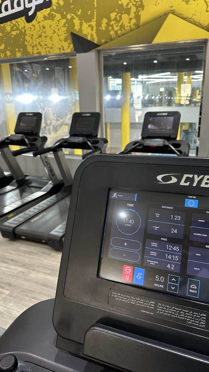 𝐀𝐥𝐢 tweet media