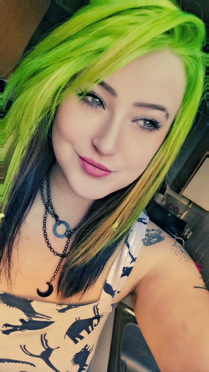 itsShanimesLive tweet media