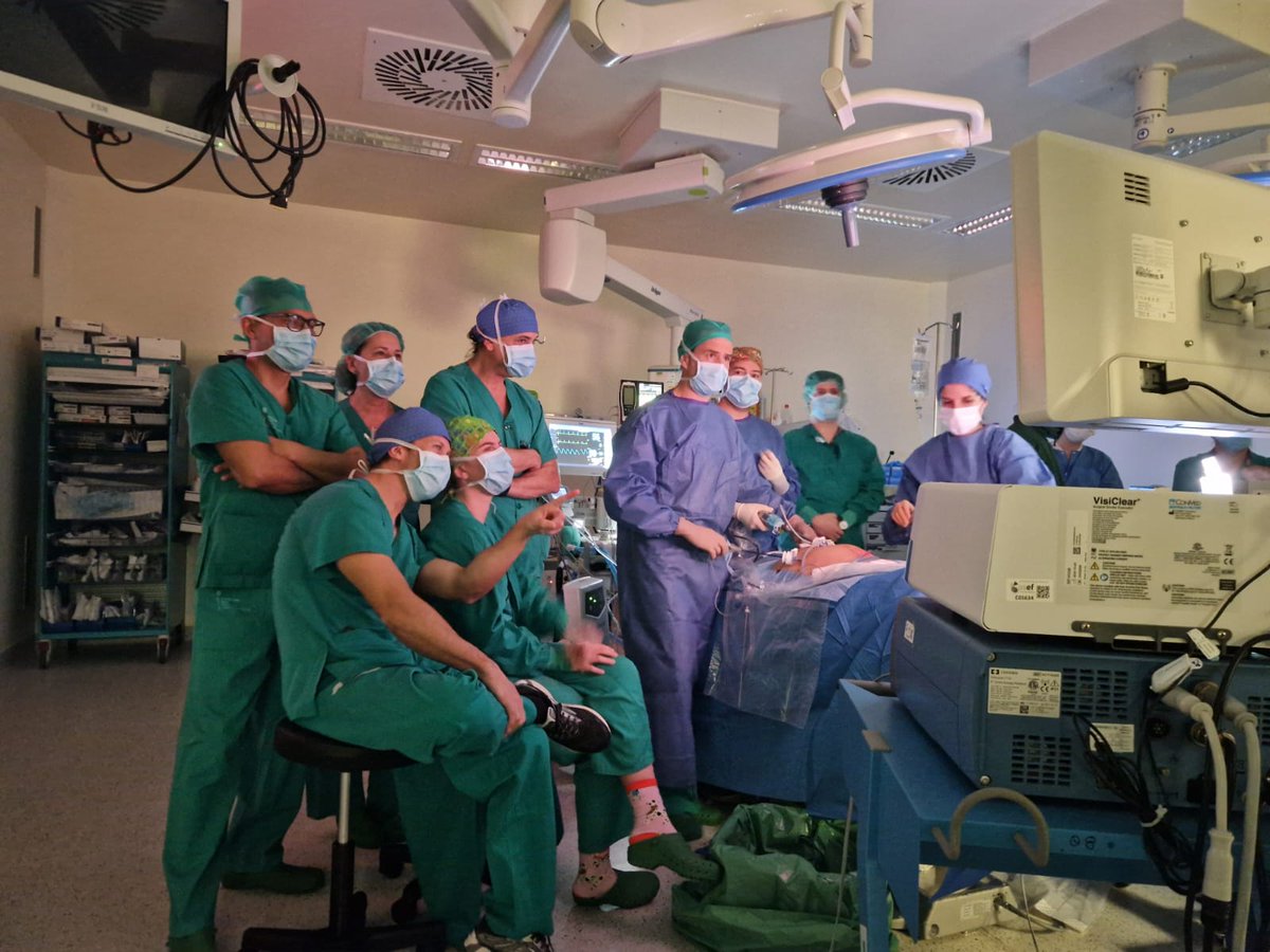 Estupenda formación de Hernia laparoscopica TAPP a mano del Dr. Muñoz en el Hospital Can Misses
<a href="/asef_ibsalut/">asef</a> @CardiolinkG