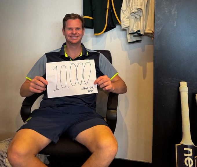 navicator's tweet image. In the dressing Room.......

Congratulations to Steve Smith on reaching the incredible milestone of 10,000 Test runs! 

A true legend of the game and an inspiration to cricket fans worldwide. Here&apos;s to many more runs and memorable moments on the field!