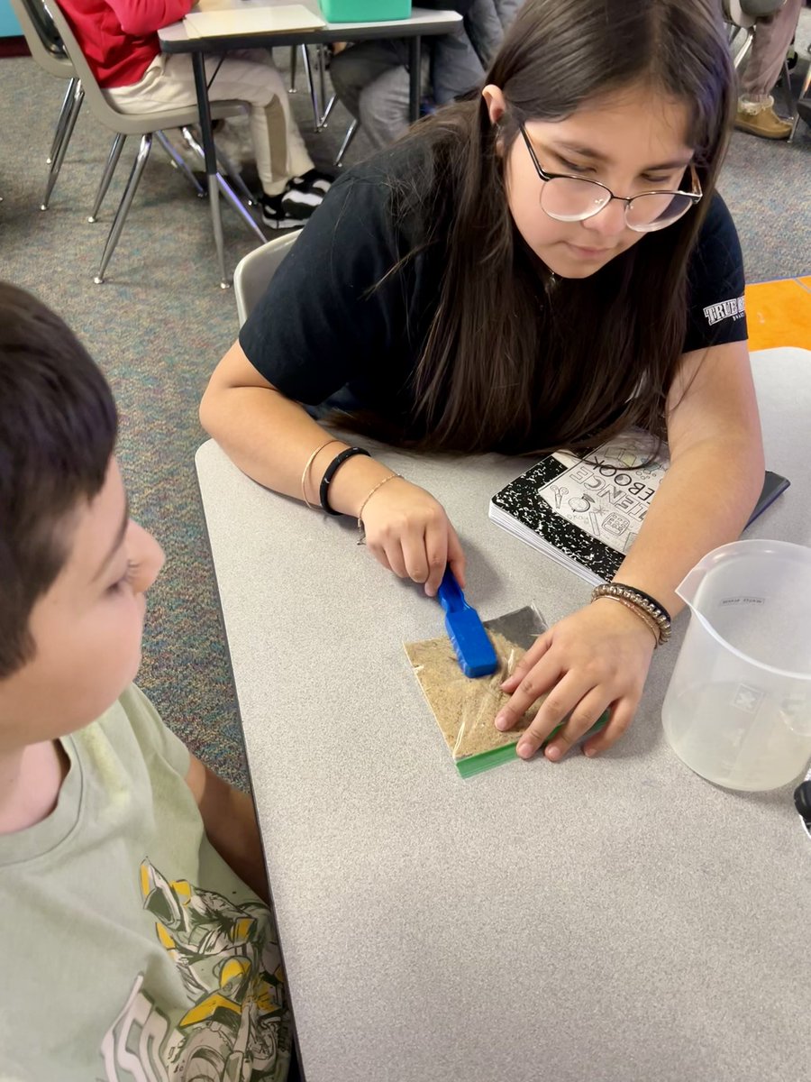 mrspachecx's tweet photo. During science lab students explored how to separate mixtures using different tools based on physical properties. #HandOnScience @HumbleISD_JFE @Humble_Science https://t.co/RHgE8KQTmz