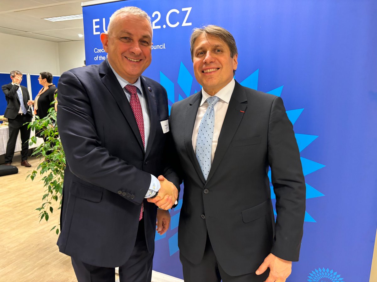 🇨🇿 🇪🇺 Které jsou hlavní problémy Evropy a jak je řešit? Co se byznysu nelíbí, proč to tak je a jak to změnit?Přivezli jsme do Bruselu Priority českého byznysu v EU. 

<a href="/RafajJan1/">Jan Rafaj</a>, <a href="/MilenaJaburkova/">Milena Jaburkova</a>, <a href="/R_Spicar_SP_CR/">Radek Špicar</a>, <a href="/HartmanRadova/">Jana Hartman Radová</a>, <a href="/petr_jonak/">Petr Jonak</a> odkryli největší bolístka Evropy a