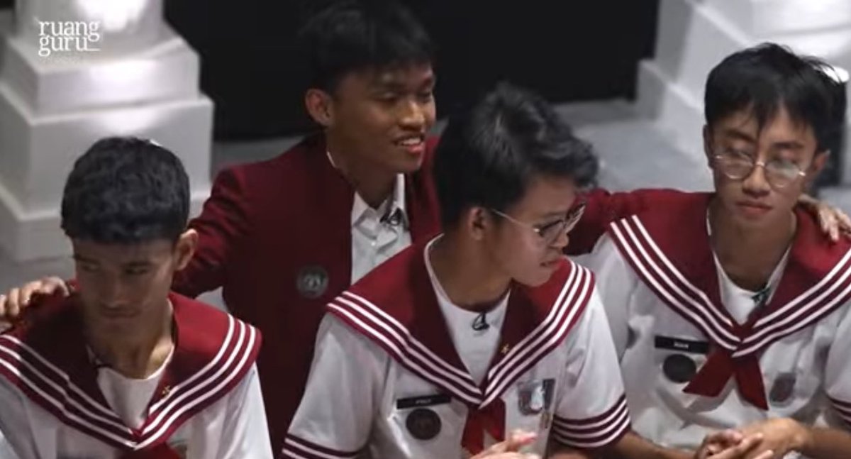 narahikia's tweet photo. Distrik 3 Jawa Barat menjadi Top 3 AoC

Aufan, Fiko, Ryan dan Coach Kadit, kalian tim yang sangat konsisten dari awal episode.

BEST TOP 3
Kadit di CoC dan Timnya D3 di AoC

Ryan, don’t blame yourself ya. perjalanan kalian masih panjang. we are so PROUD of you #barudakw3ll https://t.co/Ww4CdT0G8J
