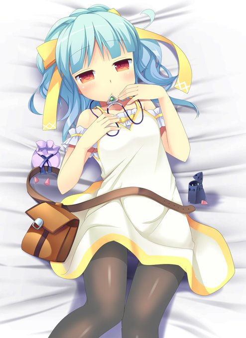 乳の小さい二番目。 