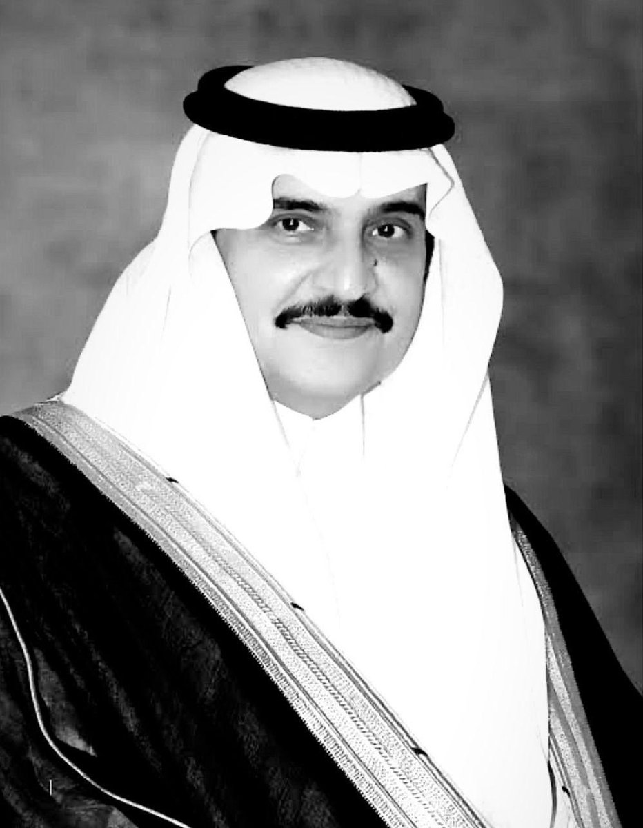 ودعت المملكة العربية السعودية الأمير محمد بن فهد تاركاً خلفه أرثاً من العطاء والإنجازات ورجل المواقف التي لن ينساها أهل الكويت جميعاً آبان الغزو الغاشم والذي سخر كل مايملك لخدمتهم وراحتهم  واقفاً في أستقبالهم نسأل الله أن يغفرله ويرحمه رحمةً واسعة 
#محمد_بن_فهد_بن_عبدالعزيز