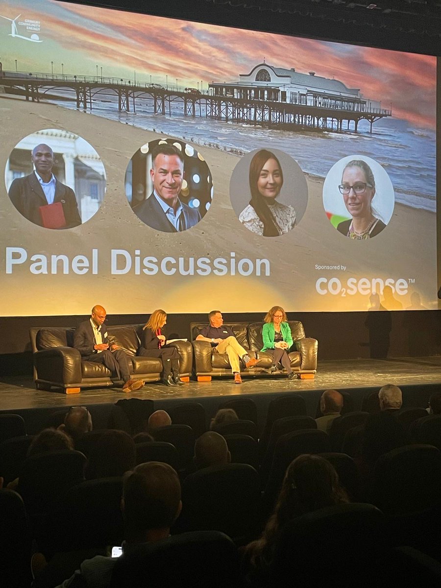 CO2Sense's tweet image. Great to see @HughGoulbourne in action today at the Grimsby Energy Collective Event hosted by @GyComEnergy. Here are a couple of photos taken during the panel discussion with Hugh sharing how CO2Sense supports community energy projects.
