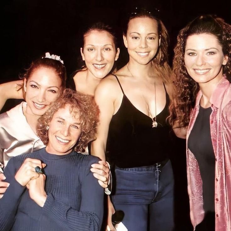 jessisamess05's tweet photo. 1998 had one of the most epic nights in music history ⭐️🩵
VH1 Divas Live (1998)featuring:
Celine Dion, Mariah Carey, Aretha Franklin, Gloria Estefan and Shania Twain. (Special guest Carole King)
#celinedion #mariahcarey #gloriaestefan #arethafranklin #shaniatwain #divaslive https://t.co/Kep2uxtApO