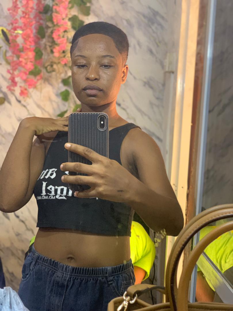 oges_special's tweet photo. New year = New decision. 🤭🍷

#igbo #igbobabe https://t.co/Av9DVbMcat