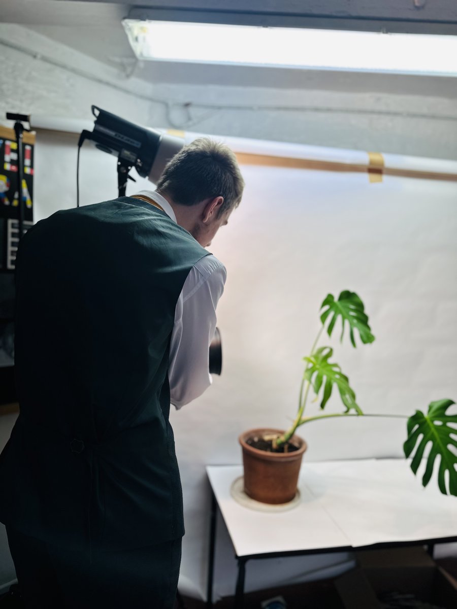 Every student in Year 12 has the opportunity to complete their Extended Project Qualification, which adds great value to their university applications.

They are able to undertake research in any field that is of interest to them and are guided by adult mentors.

Lawrence has