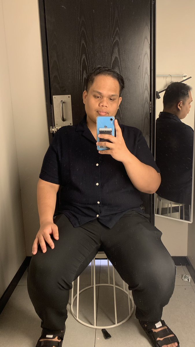 akmalnza04's tweet photo. Try 3 baju , beli 1 ja HAHAHAH https://t.co/6NyALpgFic