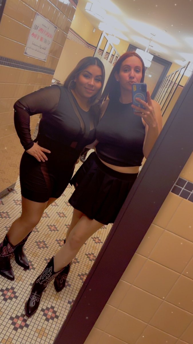 Goddeskayla22's tweet photo. Serving looks while you serve your purpose. 💸 paypig humanatm https://t.co/x4bgrFlK9n