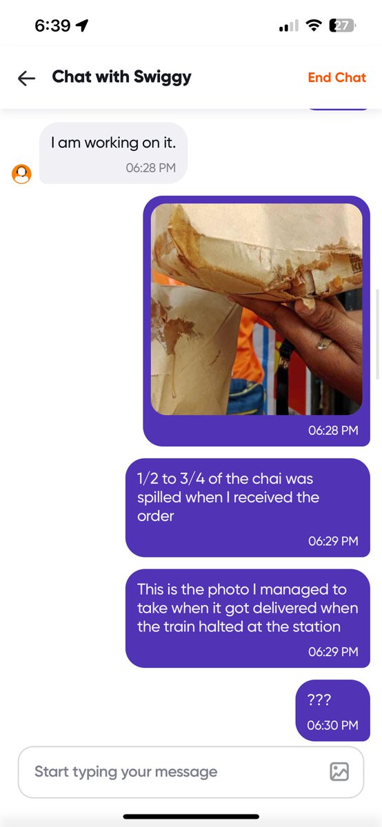 Kiranunni's tweet photo. @SwiggyCares @Swiggy @harshamjty 
1/2
Ordered from Burger King Thrissur while travelling in train (details in photos). Spilled Chai coz of careless packaging. Almost 1/2 of the chai got spilled and it spoilt the burger ordered along with it. https://t.co/scONqCueV9