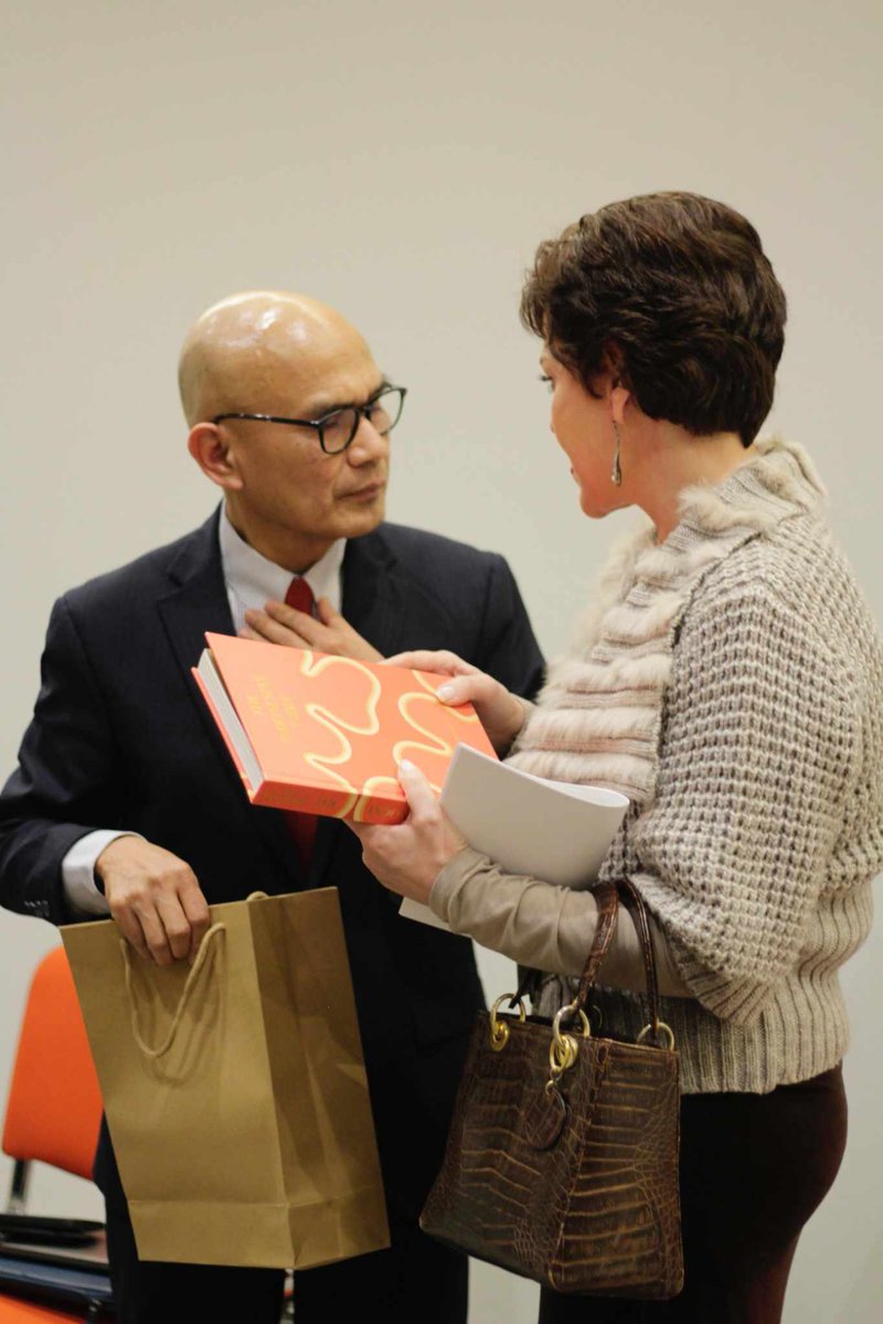 On 21 Jan. 2025, H.E. Dr Desra Percaya, Ambassador of Indonesia, addressed the DSP on the topic of ‘Indonesia's Middle Power diplomacy’. The event was organised by our current Indonesian participant, Hilmi Kartasasmita and took place at St Cross College.