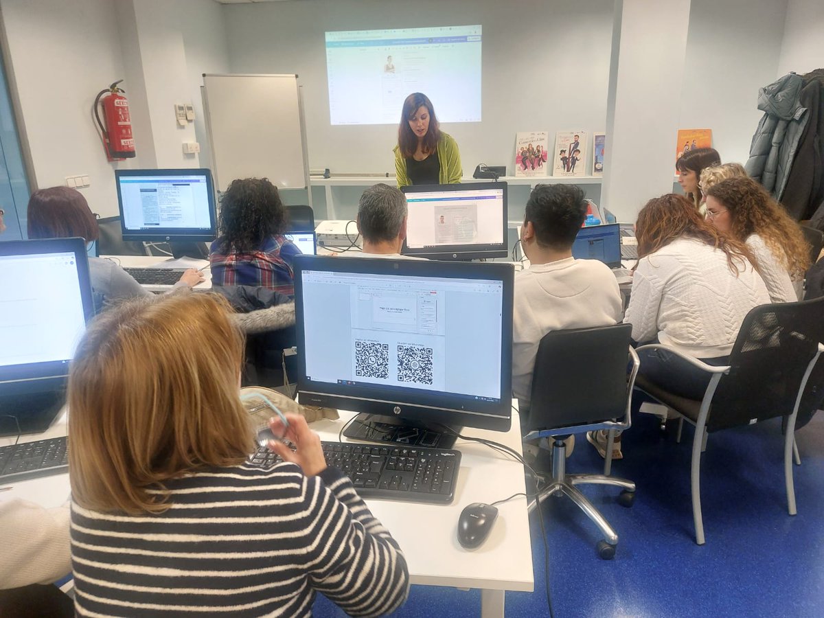 GarapenElkartea's tweet photo. Azken egunotan, langabetuentzako eta agentzietako teknikarientzako lehen adimen artifizlialeko tailerrak eman dira #Copilotos proiektuaren barruan. https://t.co/3LDteTft57