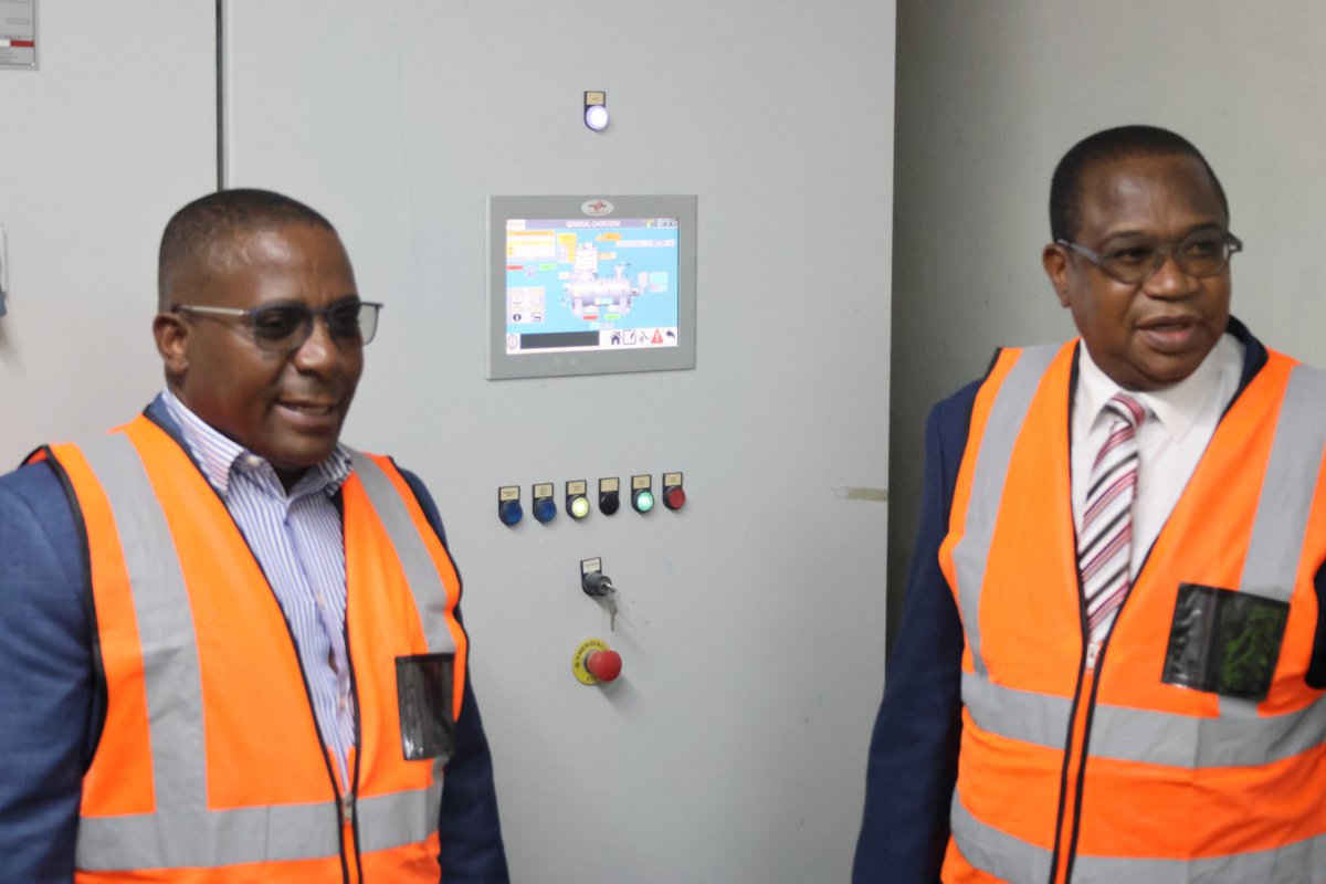ZimTreasury's tweet photo. During his tour, Minister Ncube praised the company's productive capacity and automation efforts. He also expressed optimism about the country's business environment, predicting improvements that could  double Pro Plastics' turnover. https://t.co/hYdh0dszlf