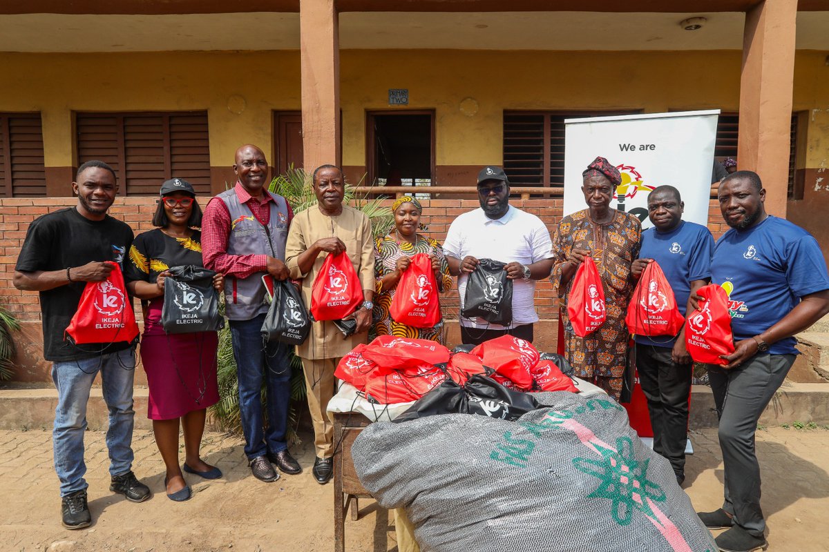 IkejaElectric's tweet photo. Day 2 of Our Personal Corporate Social Responsibility (PCSR) at Fred Williams Memorial Primary School, Fagba, Lagos

The #GiveBackAlways team continued spreading awareness by highlighting the importance of electrical safety. Through the engaging "Electricity 5 ALIVE!" acronym, students learned key safety tips to ensure they prioritize safety in their daily lives.

A - Always be mindful that electricity can pose dangers. 
L - Look and smell attentively.
I - If your hands are wet, refrain from touching any electrical appliances.
V - Value your safety above all else.
E - Ensure that any electrical issues are promptly reported to adults or parents, who can then notify the nearest Ikeja Electric office for assistance.

#PCSR
#WelcomeBackToSchool
#MakingADifference
#BringingEnergyToLifeResponsibly