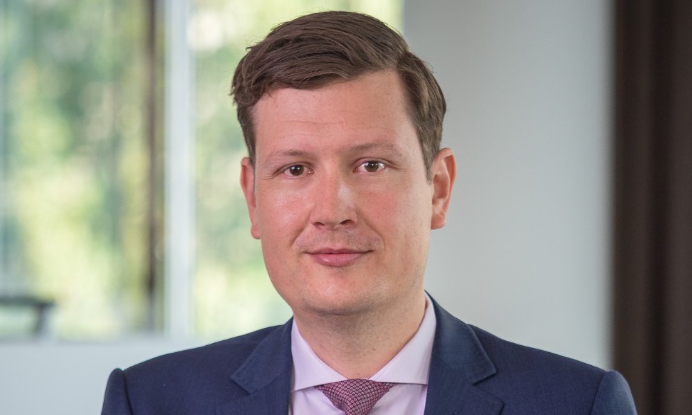 PFuellemann's tweet photo. The cyber insurance landscape is evolving. Despite slowed growth, SME adoption remains critical for market expansion. Read more in this @InsuranceBizUK article featuring our Head of Cyber: https://t.co/OksExxJv5N https://t.co/81XHKJxP7a