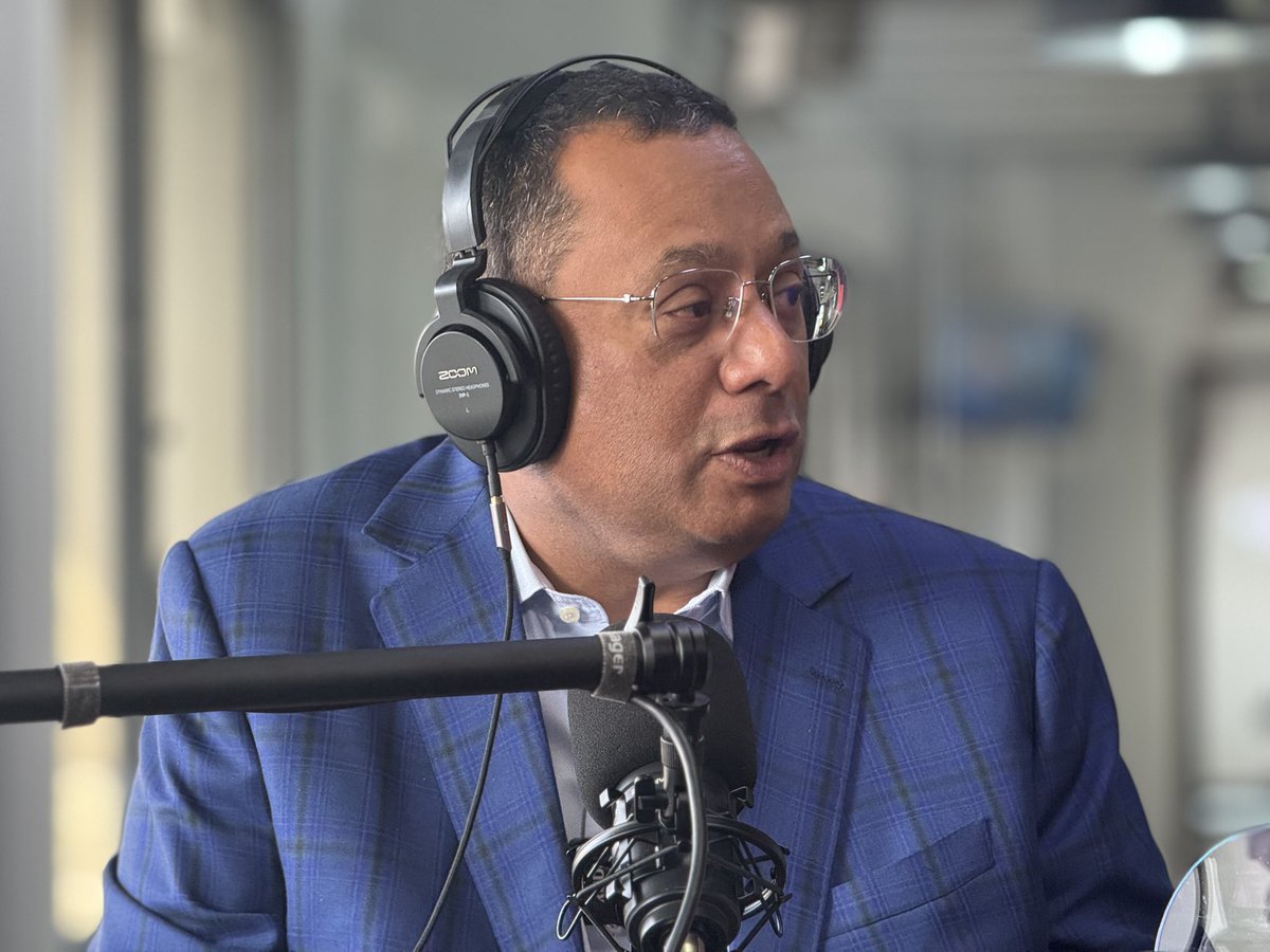 Estamos al aire en @la_iguanatv

Desde esta entrevista con <a href="/JRioboVTV/">Julio Riobó VTV</a> reiteramos que si el #27Abr queremos votar por los candidatos de Nicolas Maduro, basta con quedarnos en nuestras casas como pide la oposición extrema desde una embajada. 

Detalles en:
youtube.com/live/p7S9nD_iG…