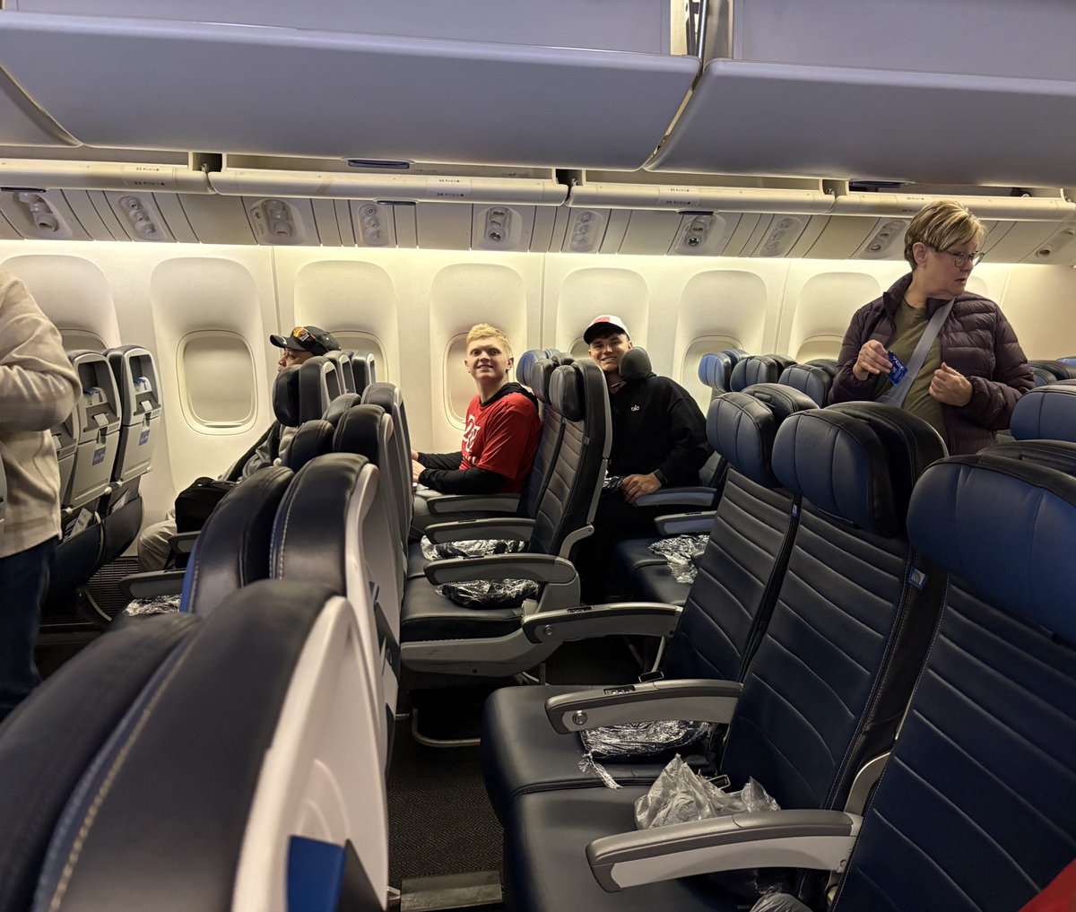 About time to head west! Wheels up in 30 and bound for Honolulu!