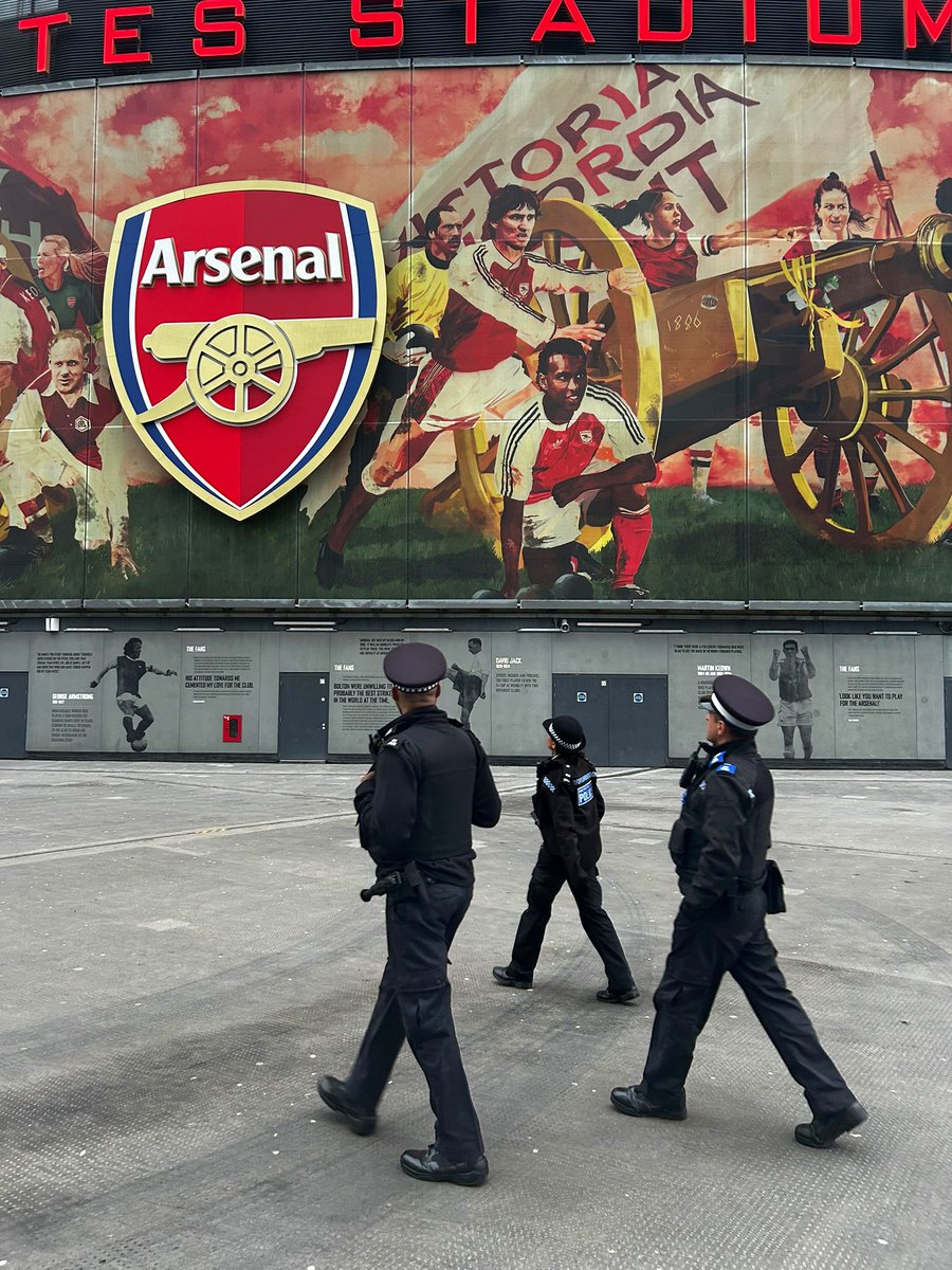 MPSHighburyEast's tweet image. Highbury and @MPSArsenal Ward Officers met with local residents and our community partners today to discuss important topics in the community #CommunityCrimeFighting