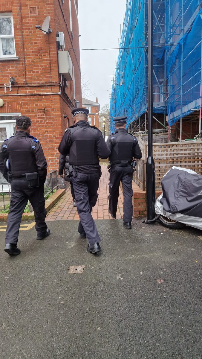 MPSHighburyEast's tweet image. Highbury and @MPSArsenal Ward Officers met with local residents and our community partners today to discuss important topics in the community #CommunityCrimeFighting