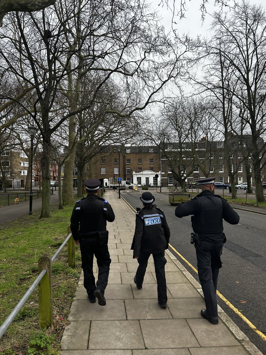 MPSHighburyEast's tweet image. Highbury and @MPSArsenal Ward Officers met with local residents and our community partners today to discuss important topics in the community #CommunityCrimeFighting