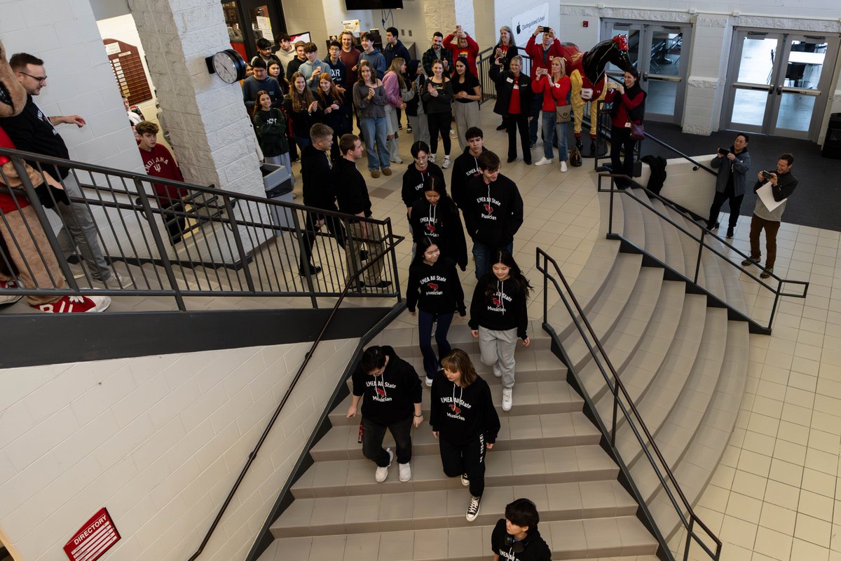 220Arts's tweet photo. Congrats to all of our all state musicians! Thank you to @BarringtonHS220  and our @BSD220Band  for the wonderful sidewinder today for our musicians and the dance team! And, of course, a huge thank you to @PapaBear238  for capturing the moment! https://t.co/ac7QwY52fh