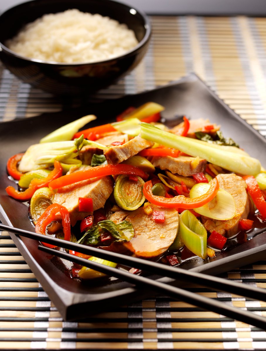 To celebrate Chinese New Year we are sharing this delicious Hot and Sour Pork Tenderloin and Leek recipe, ideal for welcoming in the Year of the Snake!
instagram.com/p/DFa6rFVREy5/… 
#chinesenewyear #leekrecipes #porkrecipes #seasonalvegetables #chineserecipes #britishleeks