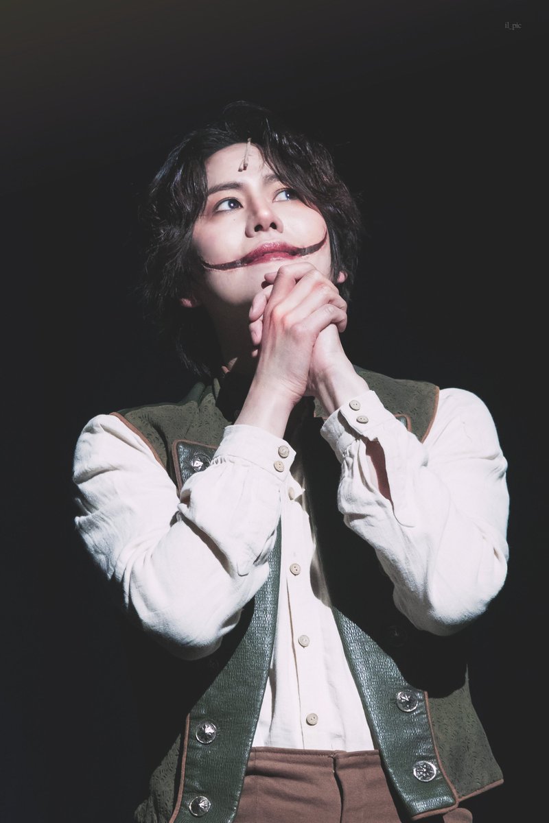 250129 웃는남자

𝑻𝒉𝒆 𝑴𝒂𝒏 𝑾𝒉𝒐 𝑳𝒂𝒖𝒈𝒉𝒔🧣

그윈플렌 | #규현 #KYUHYUN