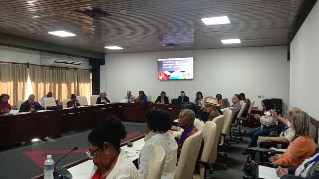 Con las palabras del presidente nacional de la UNHIC da inicio en La Habana el III Coloquio Internacional de Historiadores en el Palacio de las Convenciones.
#CubaViveEnSuHistoria 
#CubaEsCultura 
#Unhic