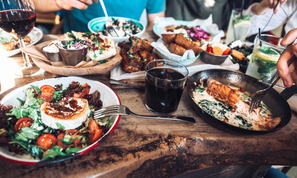 🍴 Taste the best of #SouthDevon! 🥂

From fresh seafood to cosy cafés, discover delicious food and drink spots.

Explore here 👉visitsouthdevon.co.uk/food-and-drink
#SouthDevonFoodie #LocalFlavours