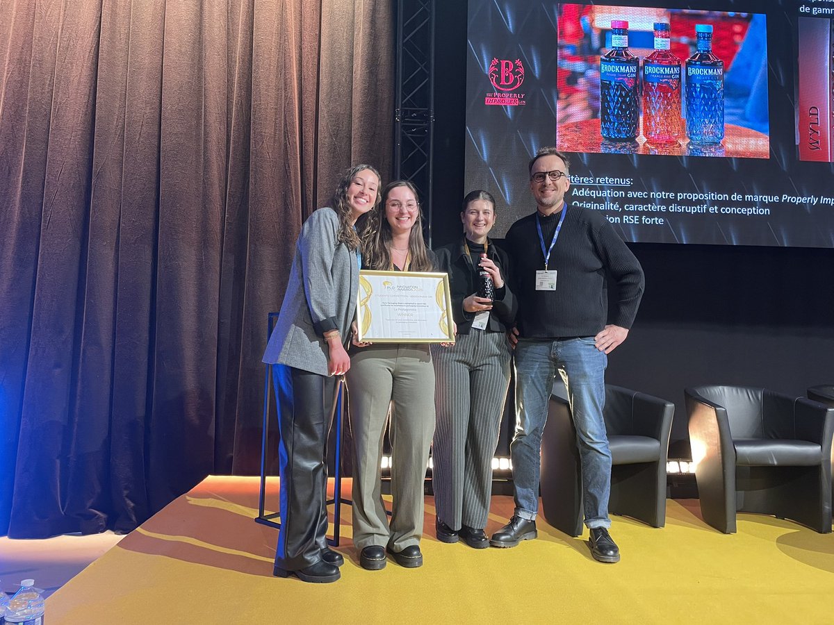 ESIReims's tweet image. Superbes présentations des 3eme année ingénieurs packaging ESIREIMS au PPW devant une salle comble avec notre partenaire Brockmans Gin | B Corp™ 
Merci à tous les étudiants pour leurs innovations. Nous sommes fiers de vous ! @universitereims  @Clement_URCA