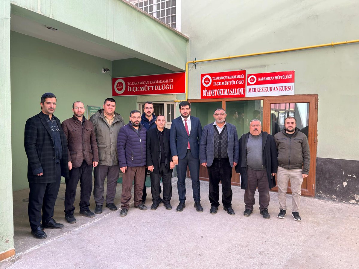KarakocanMuftu's tweet photo. ETKİLİ HUTBE SEMİNERİ DÜZENLENDİ

İlçe müftümuz Sn. Sezgin DÜLGEROĞLU ve murakıbımız Sn. Muhammed Furkan BAĞLIKOL'un katılımıyla 1.dönem etkili hutbe semineri bu hafta başarılı bir şekilde tamamlanmıştır. Katılımlarından dolayı hocalarımıza teşekkür ederiz. https://t.co/J87YGHgSdb