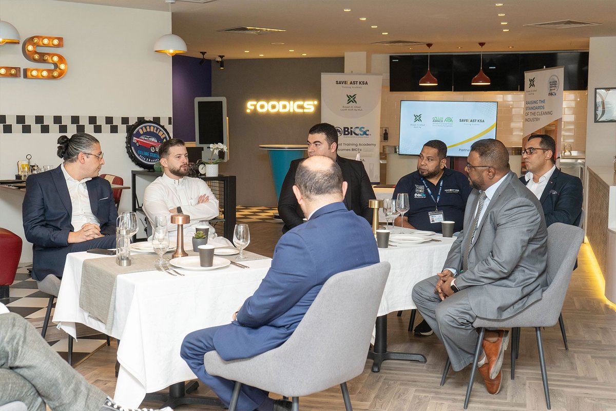 save_fast's tweet image. We&apos;re thrilled to announce our new partnership with @AMNCO Facility Management a leading facility services provider! The signing took place at our KSA head office, reinforcing our commitment to excellence in the cleaning industry.

#BICSc #FacilityManagement #AMNCO