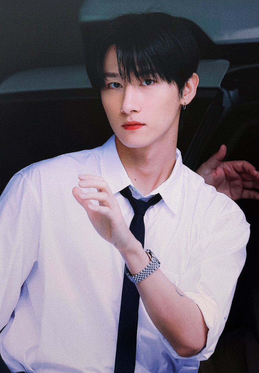 💜 펀치드렁크러브
숨겨진 맛집같은 느낌으로... 조용하고 깔끔한데 제가 사랑했던 코양이가 가득해서 너무 행복했어요... 🥺🤍 스텝분도 너무 친절하시구 럭드는 대차게 말아먹었지만... 트레카도 너무 예뻐서 너무 행복했습니다 𐙚˙⋆.˚ ᡣ𐭩
#간단명료하게_창균