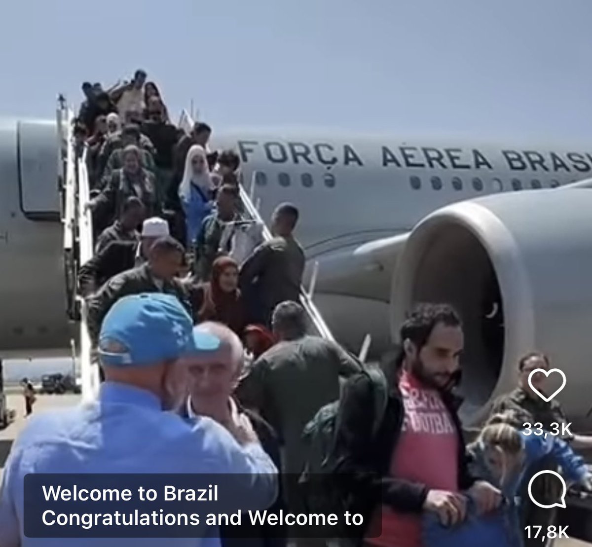CarlosMaslaton's tweet photo. Qué impresionante es Lula, recibiendo a los deportados brasileros desde Estados Unidos. https://t.co/69tv0hR0ye