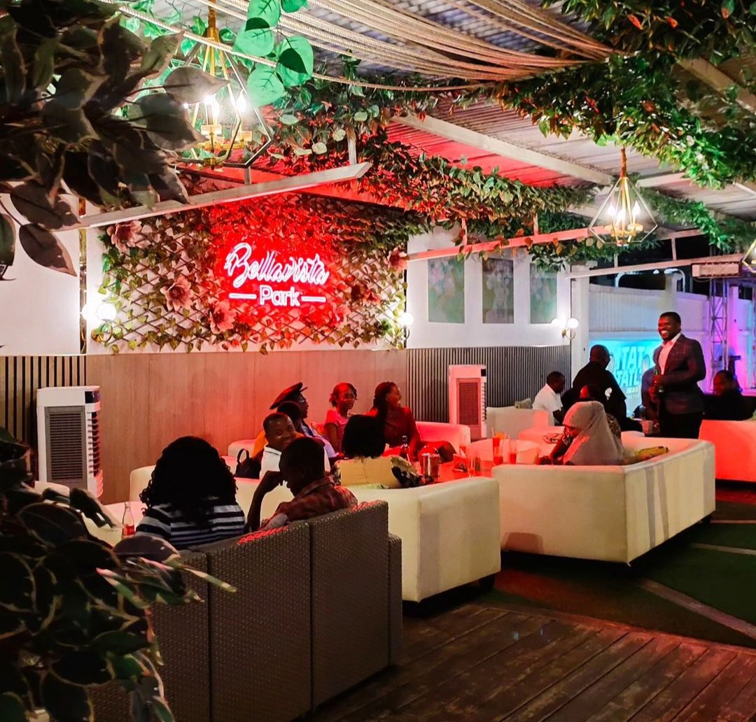 AlphaIndextz's tweet image. Under 100K Best Restaurants in Dar Es Salaam perfect for Romantic Dates, February. 

1. Bellavista Park.

  📍Bahari Beach